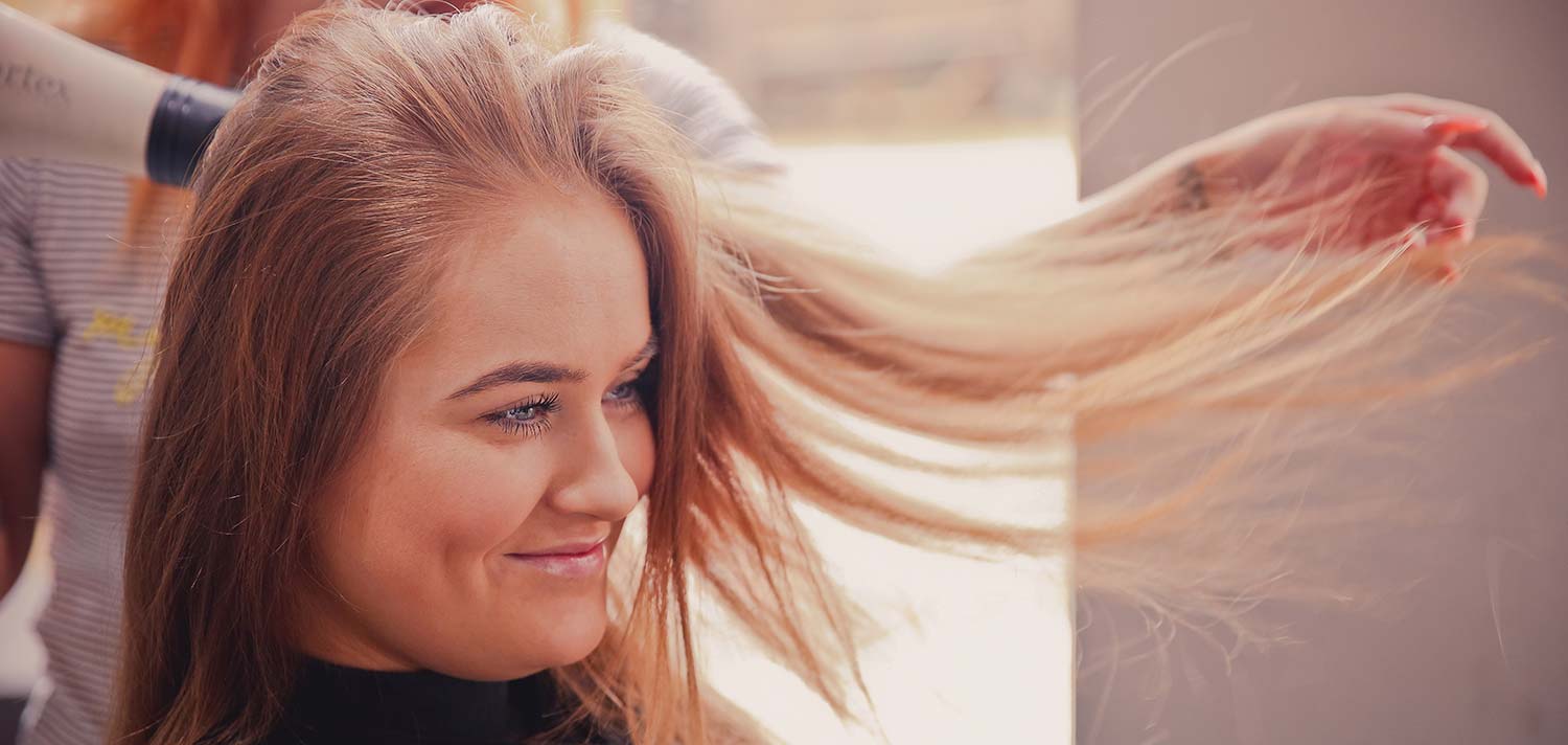 Scopri che differenza c’è tra il balsamo e la maschera per i capelli