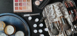 Scopri il kit basico del make-up per principianti